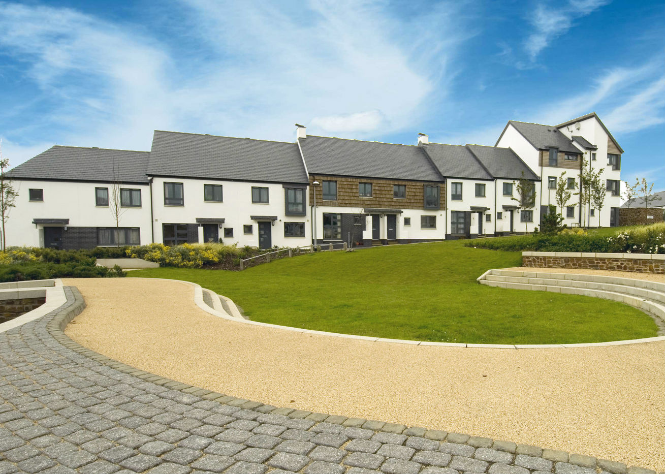Broadclose Feature